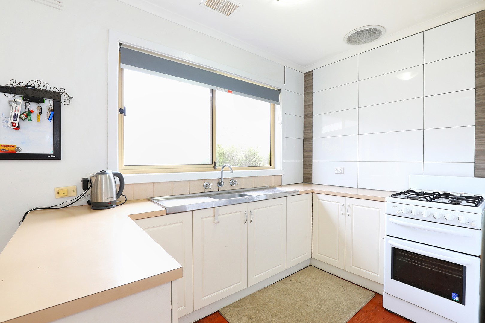 1 Sussex Crescent, Seaford, VIC 3198, Seaford - Thumbnail 4