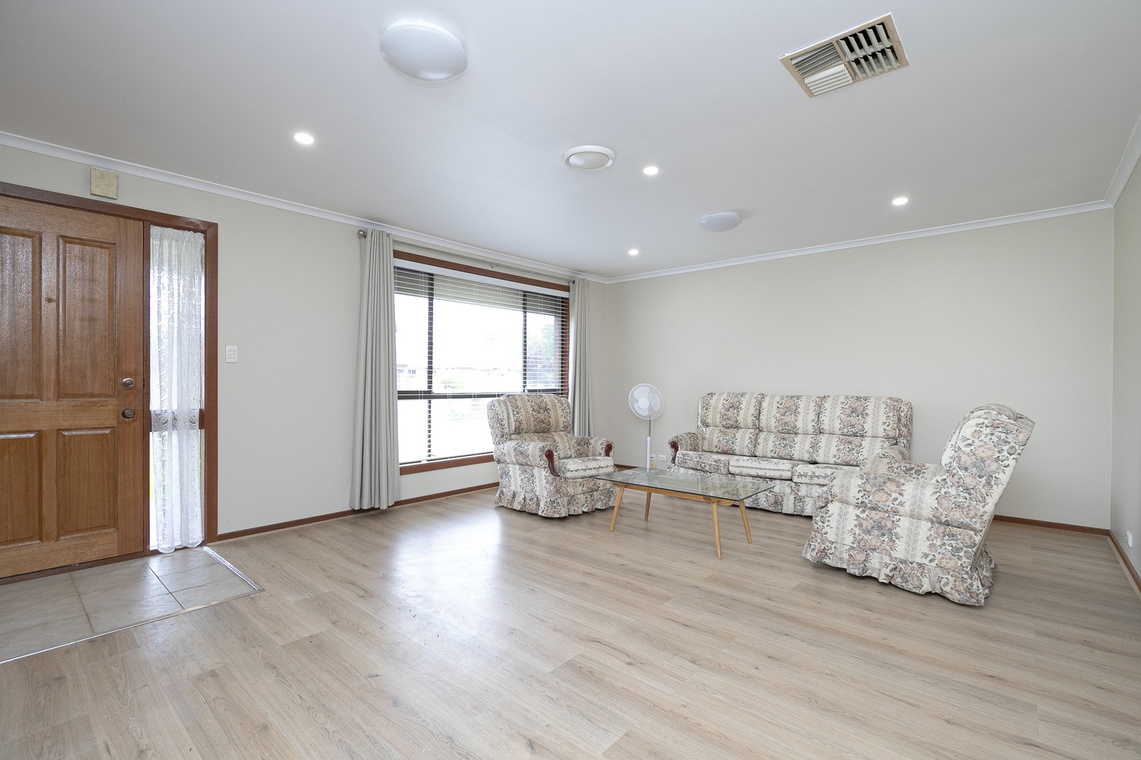 1 Swindon Crescent, Keilor Downs, VIC 3038, Keilor Downs - Thumbnail 2