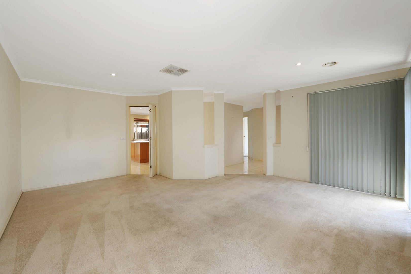 1 Tara Close, Rowville, VIC 3178 - Thumbnail 1 - 10/04/2025