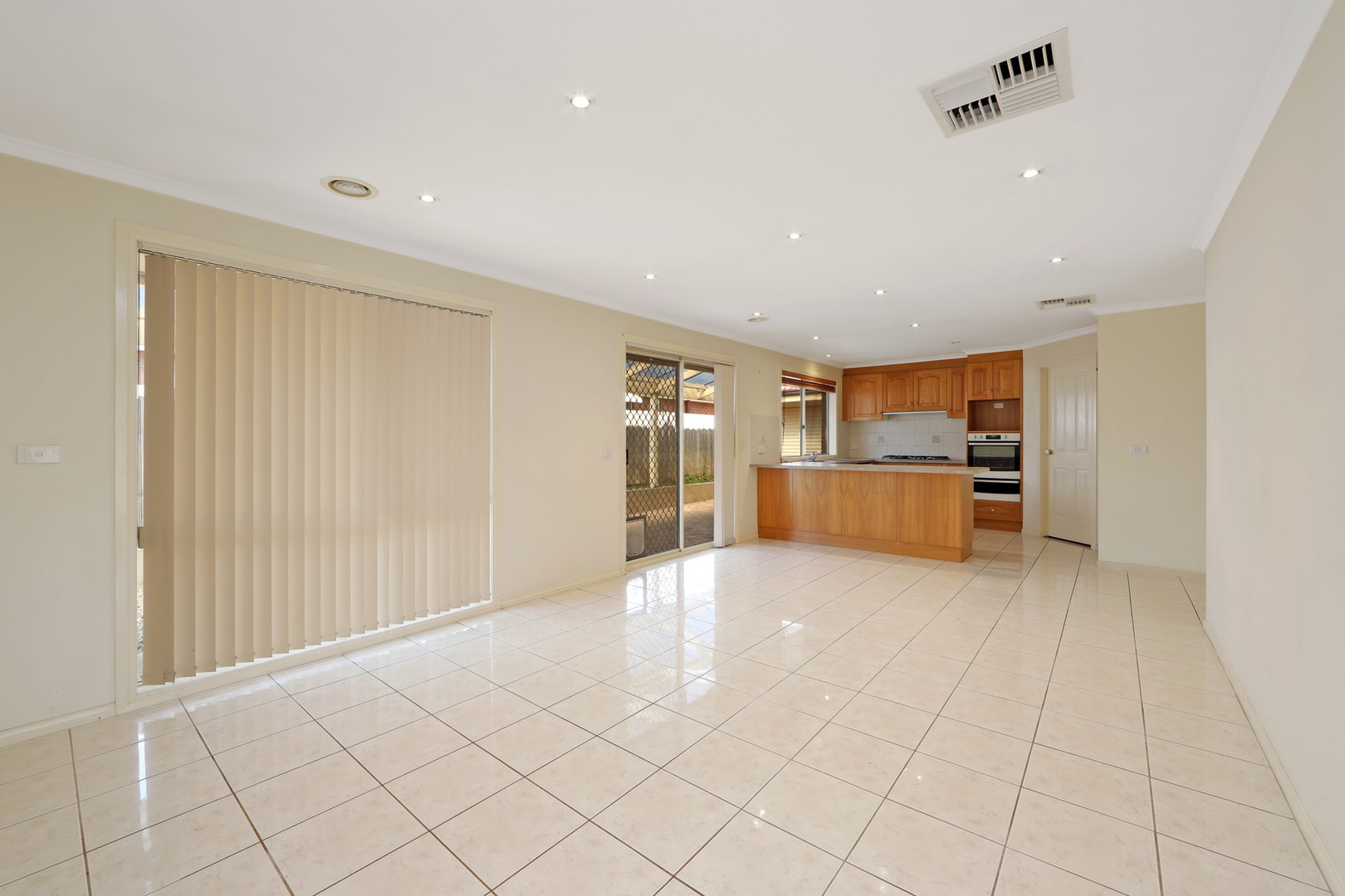 1 Tara Close, Rowville, VIC 3178, Rowville - Thumbnail 5