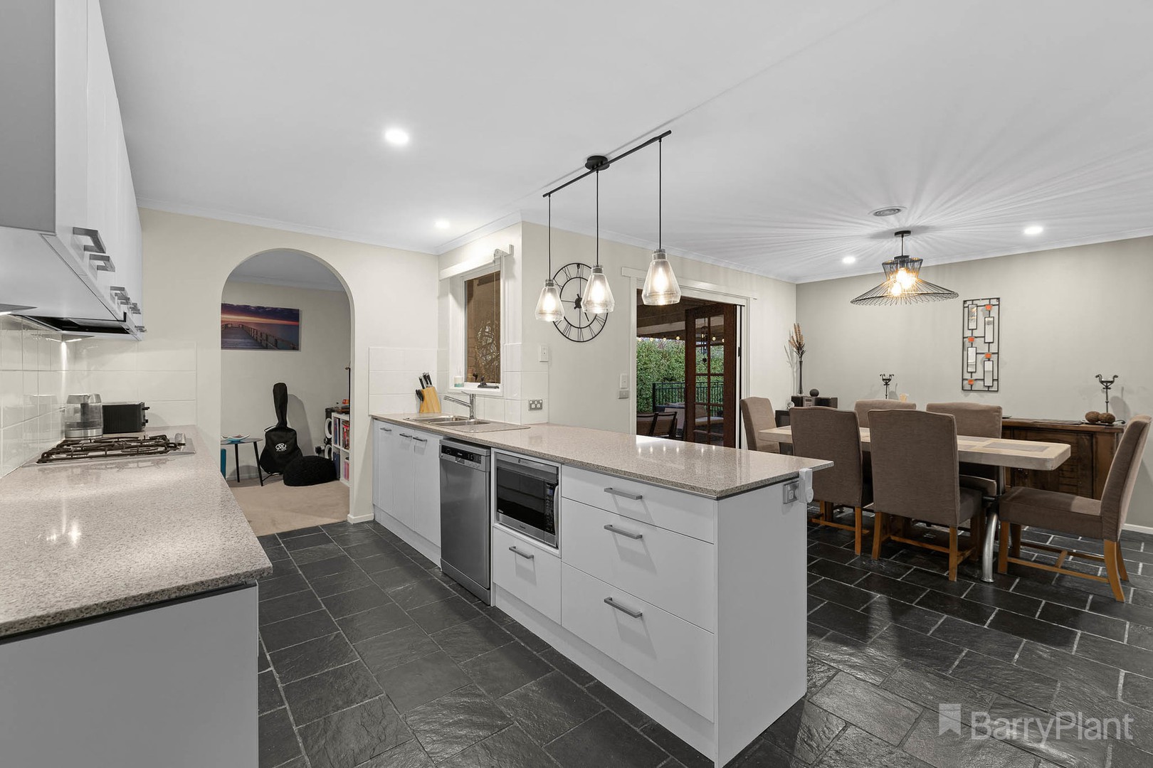 1 Tarcoola Drive, Narre Warren, VIC 3805, Narre Warren - Thumbnail 4