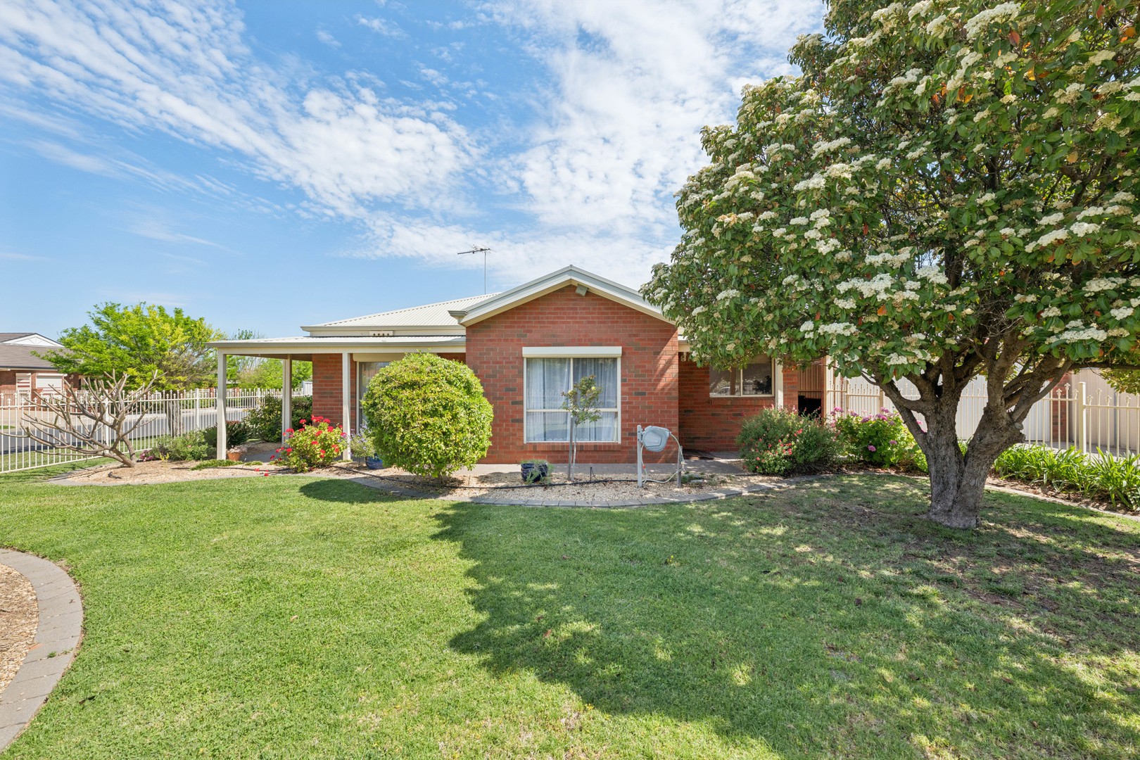 1 Topaz Court, Mildura, VIC 3500 - Thumbnail 2 - 02/10/2026