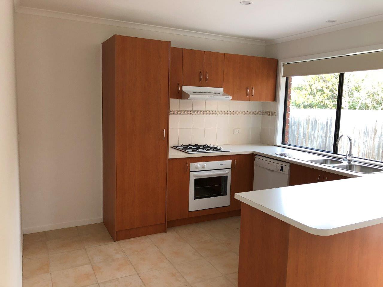 1 Toulouse Crescent, Hoppers Crossing, VIC 3029 - Thumbnail 2 - 06/09/2021