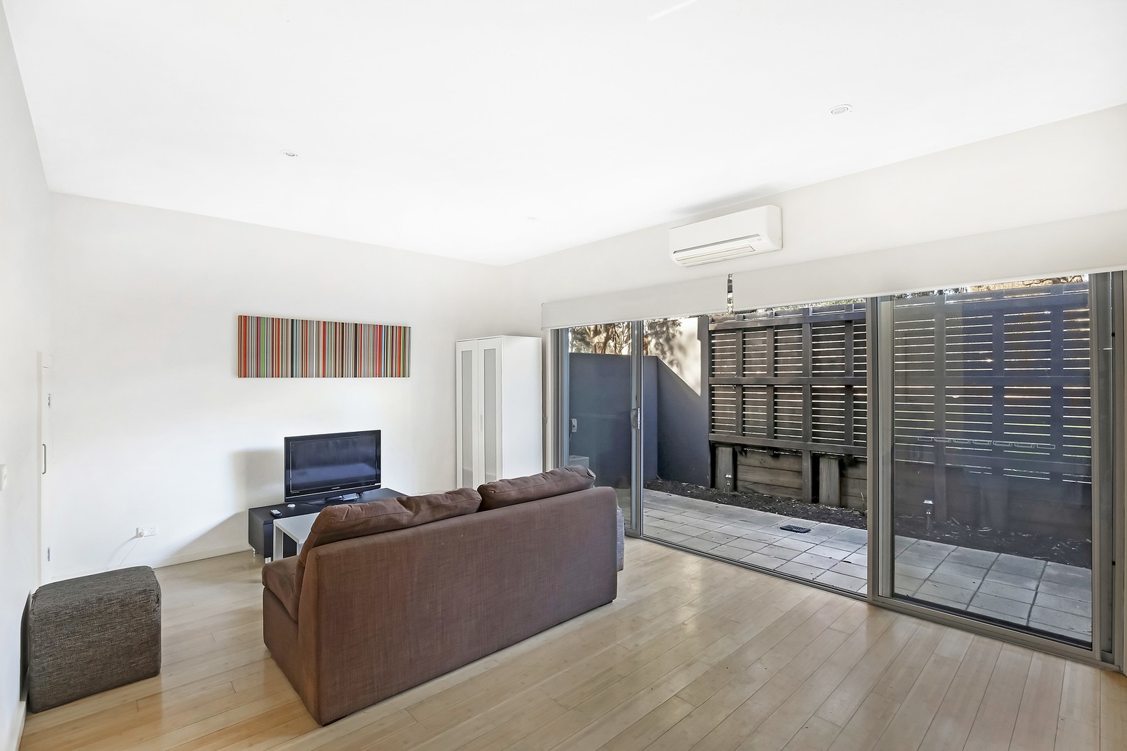 1 Treefern Crescent, Bundoora, VIC 3083, Bundoora - Thumbnail 2