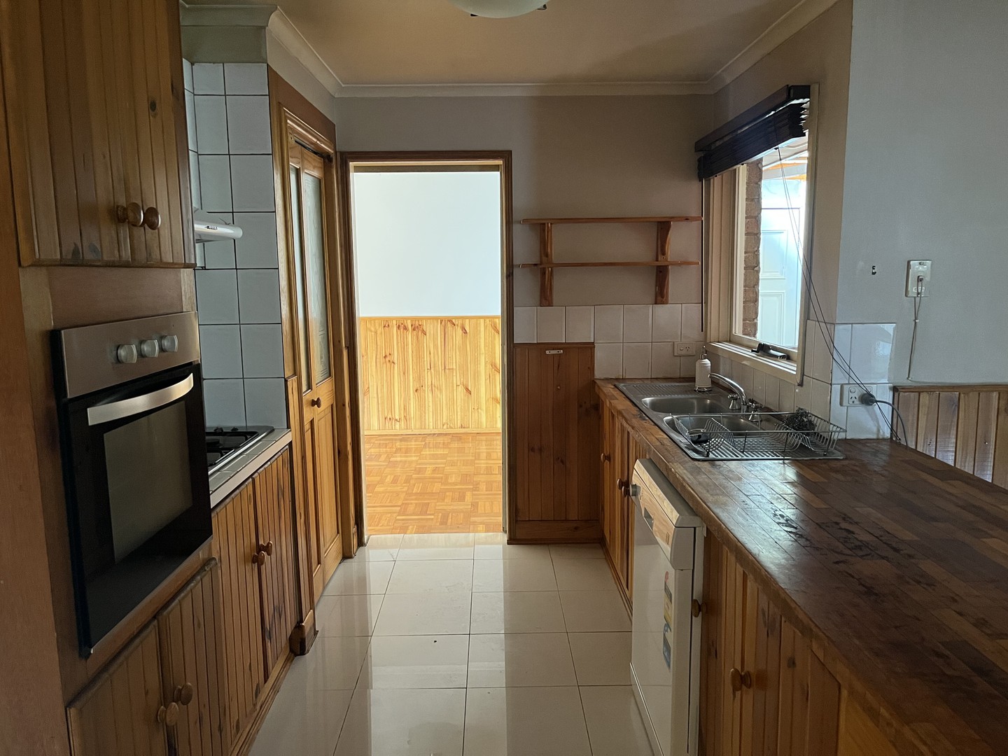 1 Trent  Close, Werribee, VIC 3030, Werribee - Thumbnail 2