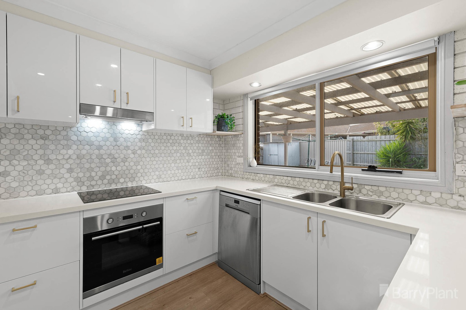 1 Van Court, Narre Warren, VIC 3805 - Thumbnail 2 - 28/06/2023