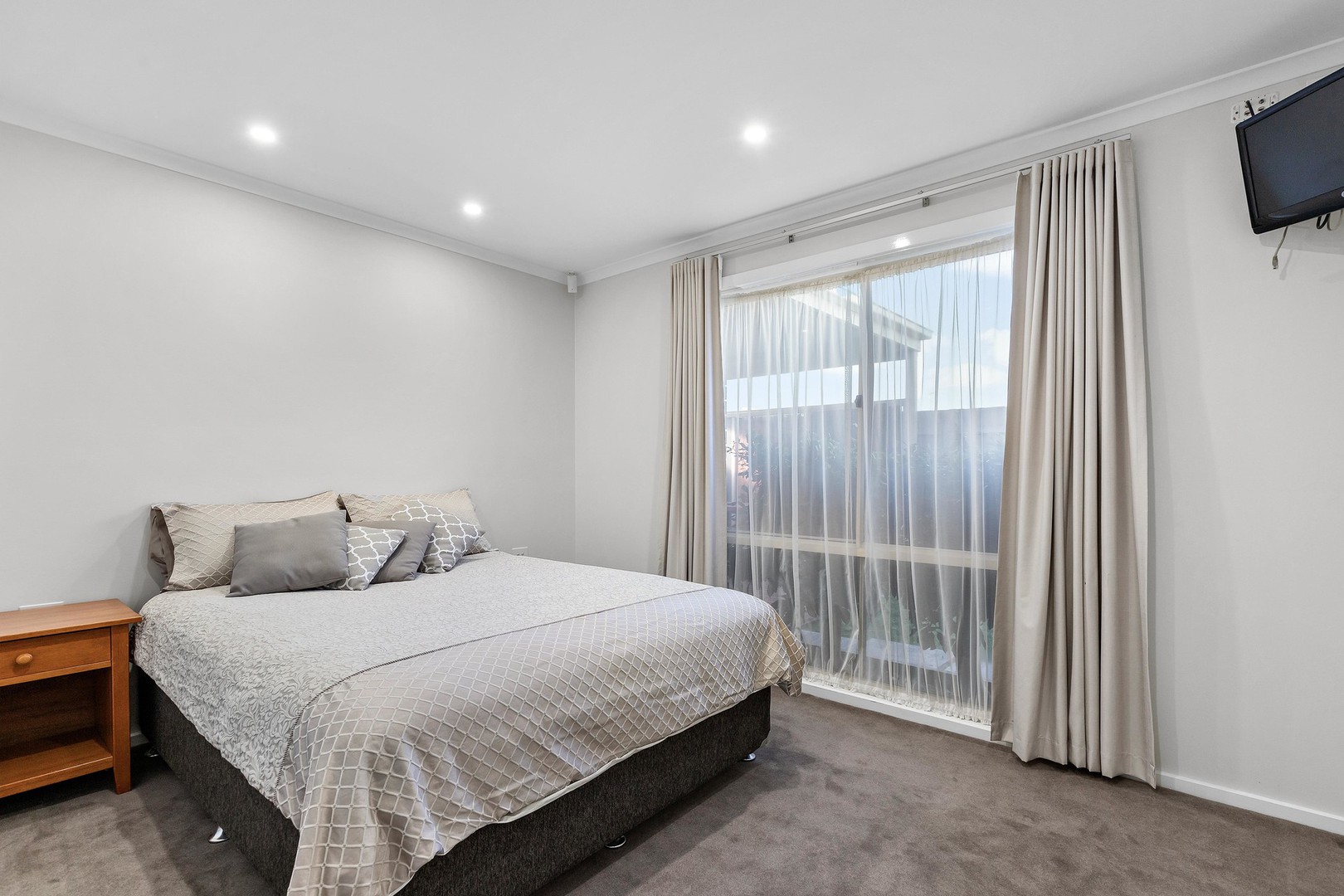 1 Village Avenue, Taylors Lakes, VIC 3038, Taylors Lakes - Thumbnail 6