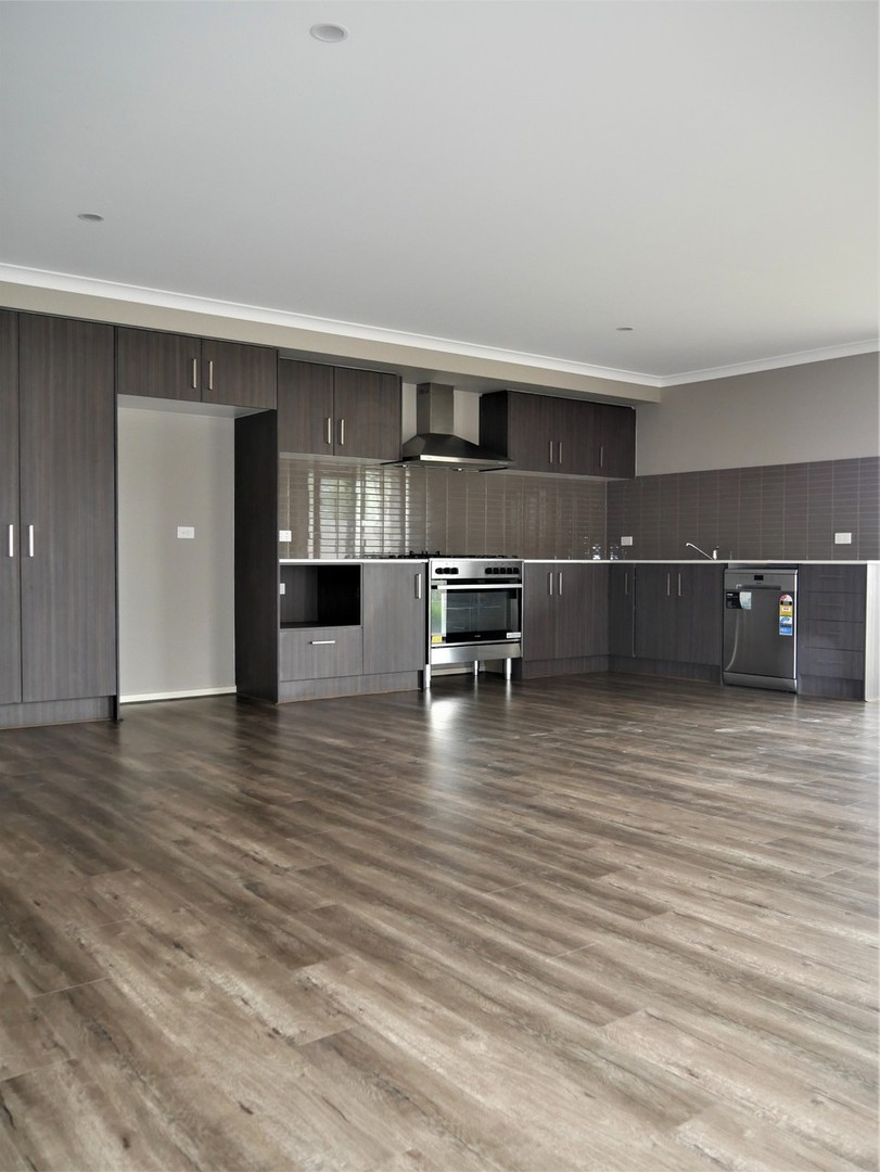 1 Violet Close, Rockbank, VIC 3335 - Thumbnail 1 - 26/04/2023