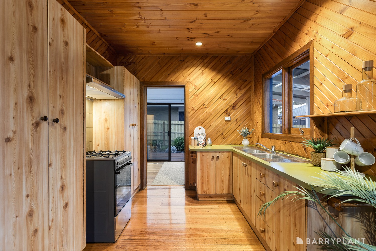 1 Walpole Court, Watsonia, VIC 3087, Watsonia - Thumbnail 3