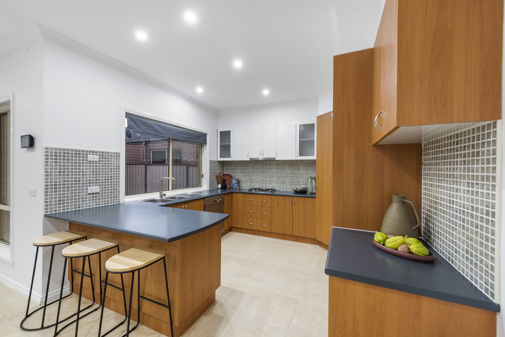 1 Waterside Drive, Burnside Heights, VIC 3023, Burnside Heights - Thumbnail 7