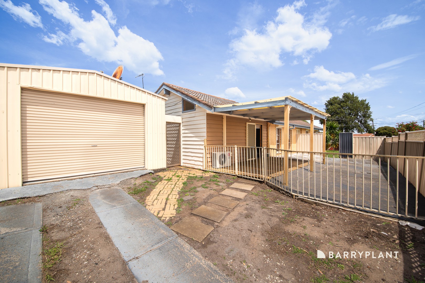 1 Werona Court, Meadow Heights, VIC 3048 - Thumbnail 2 - 12/11/2025