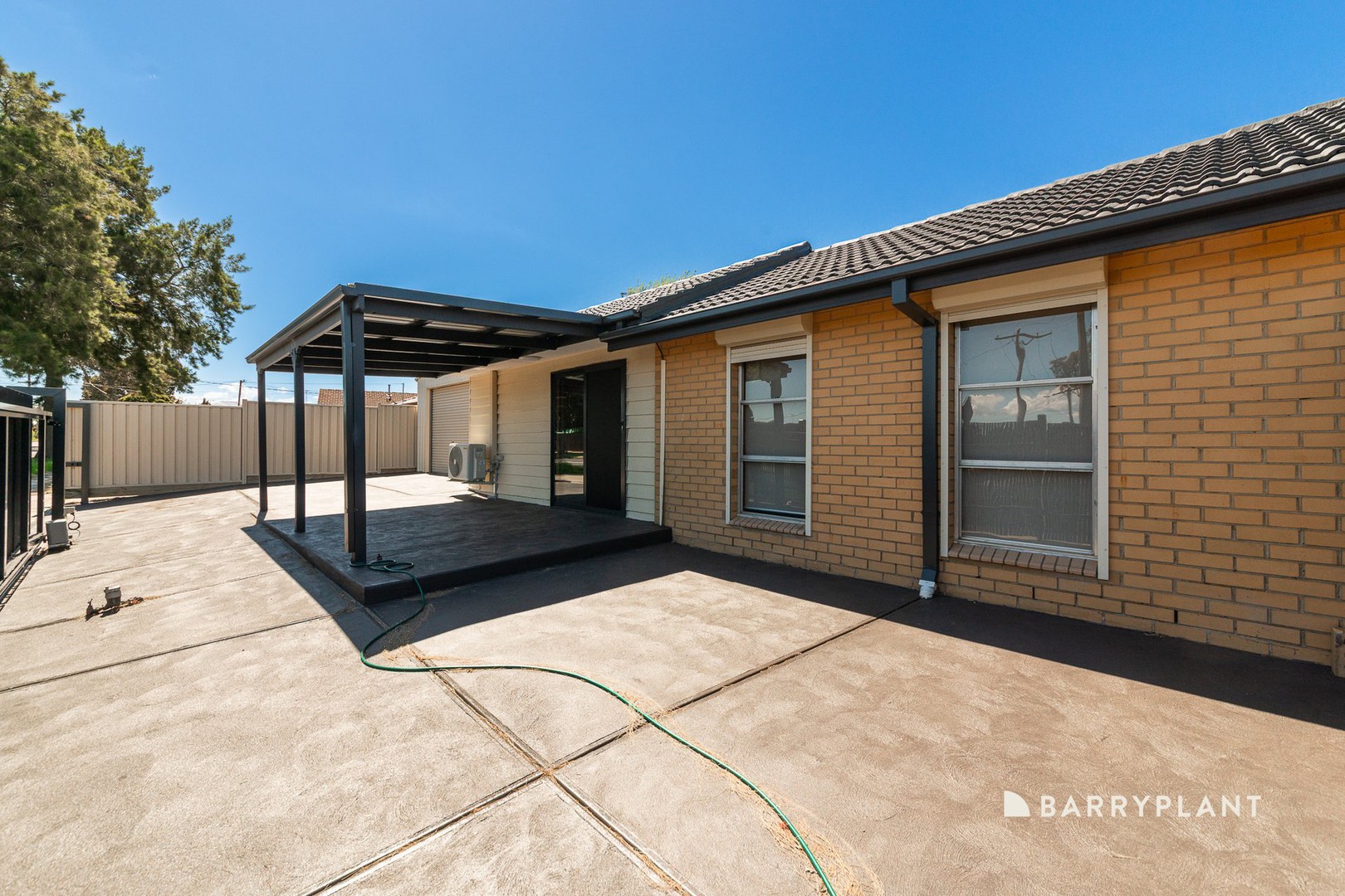 1 Werona Court, Meadow Heights, VIC 3048 - Thumbnail 2 - 26/10/2026
