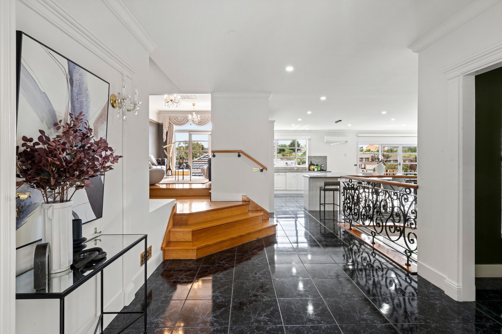 1 Weyburn Place, Avondale Heights, VIC 3034 - Thumbnail 2 - 12/12/2025