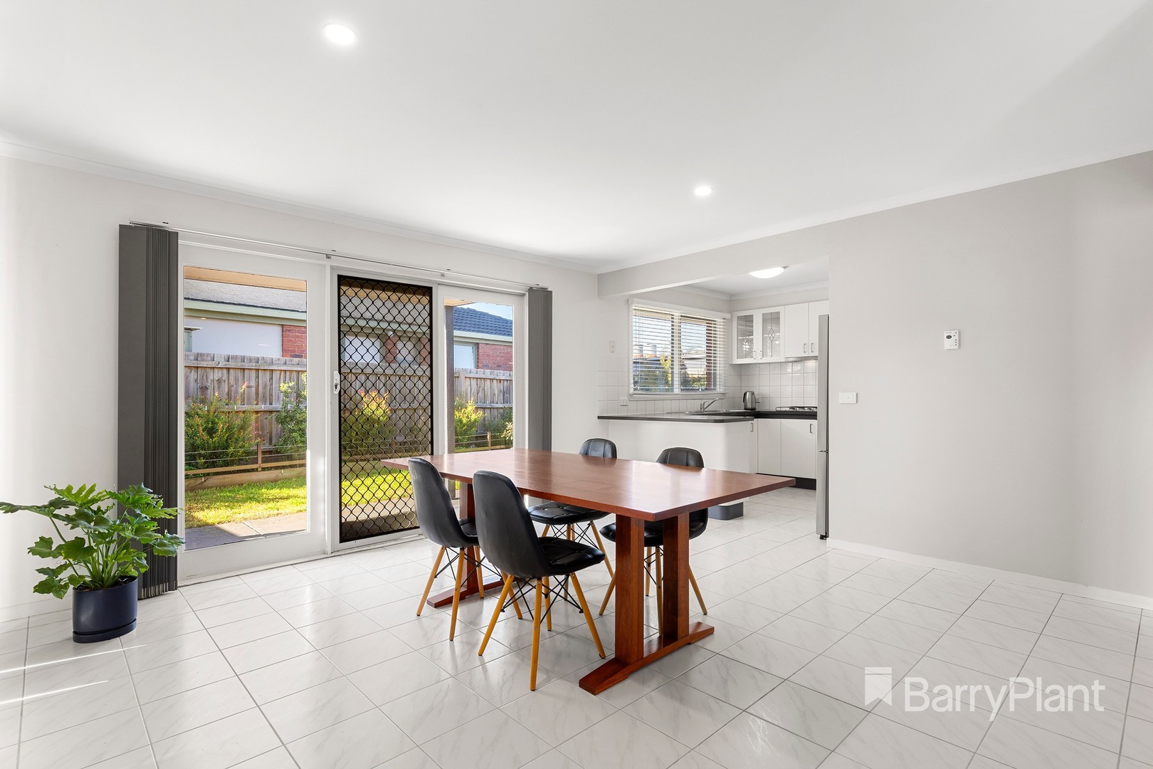 1 Whistler Walk, South Morang, VIC 3752, South Morang - Thumbnail 4