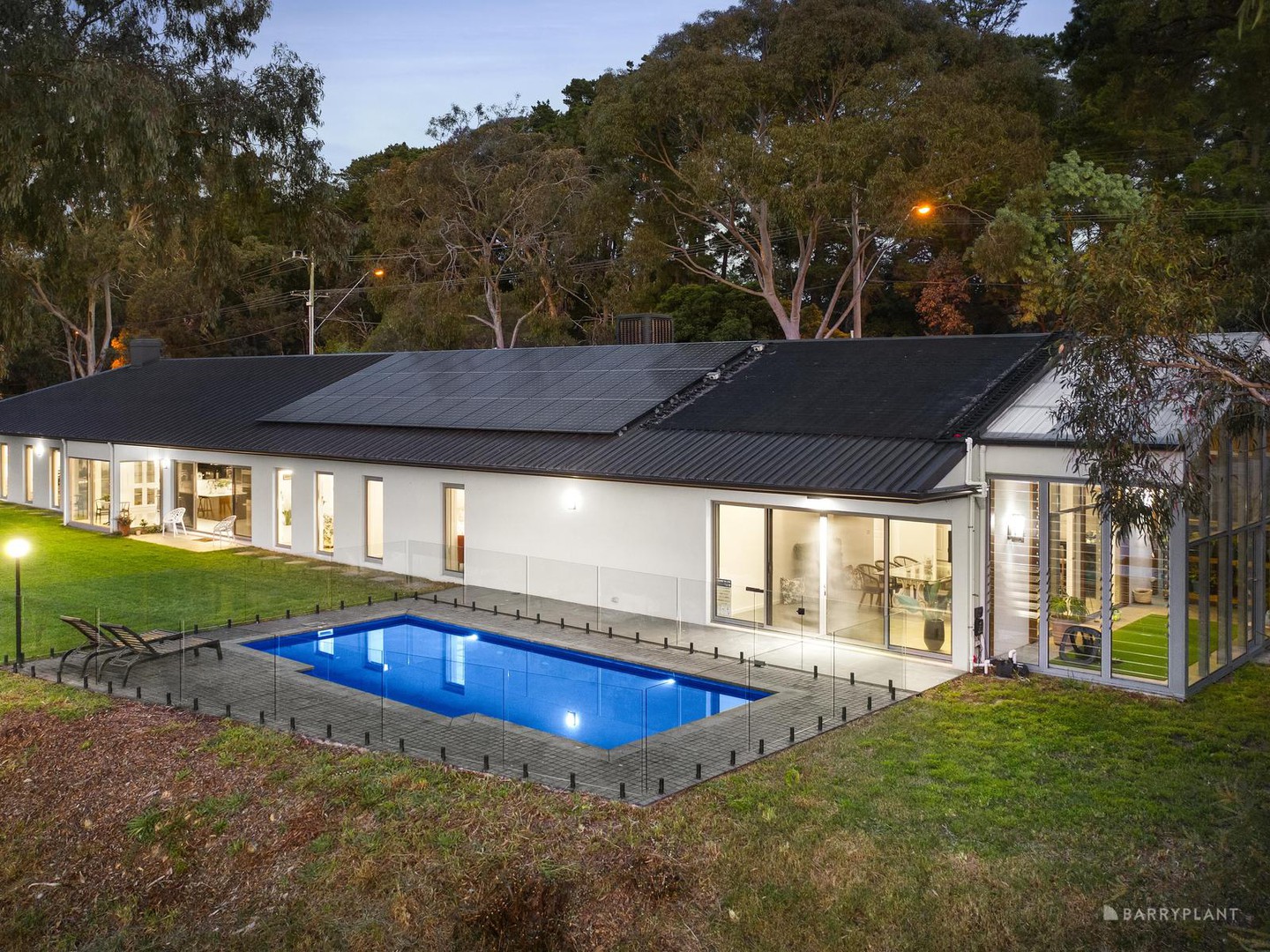 1 White Lodge Court, Donvale, VIC 3111 - Thumbnail 2 - 25/10/2023