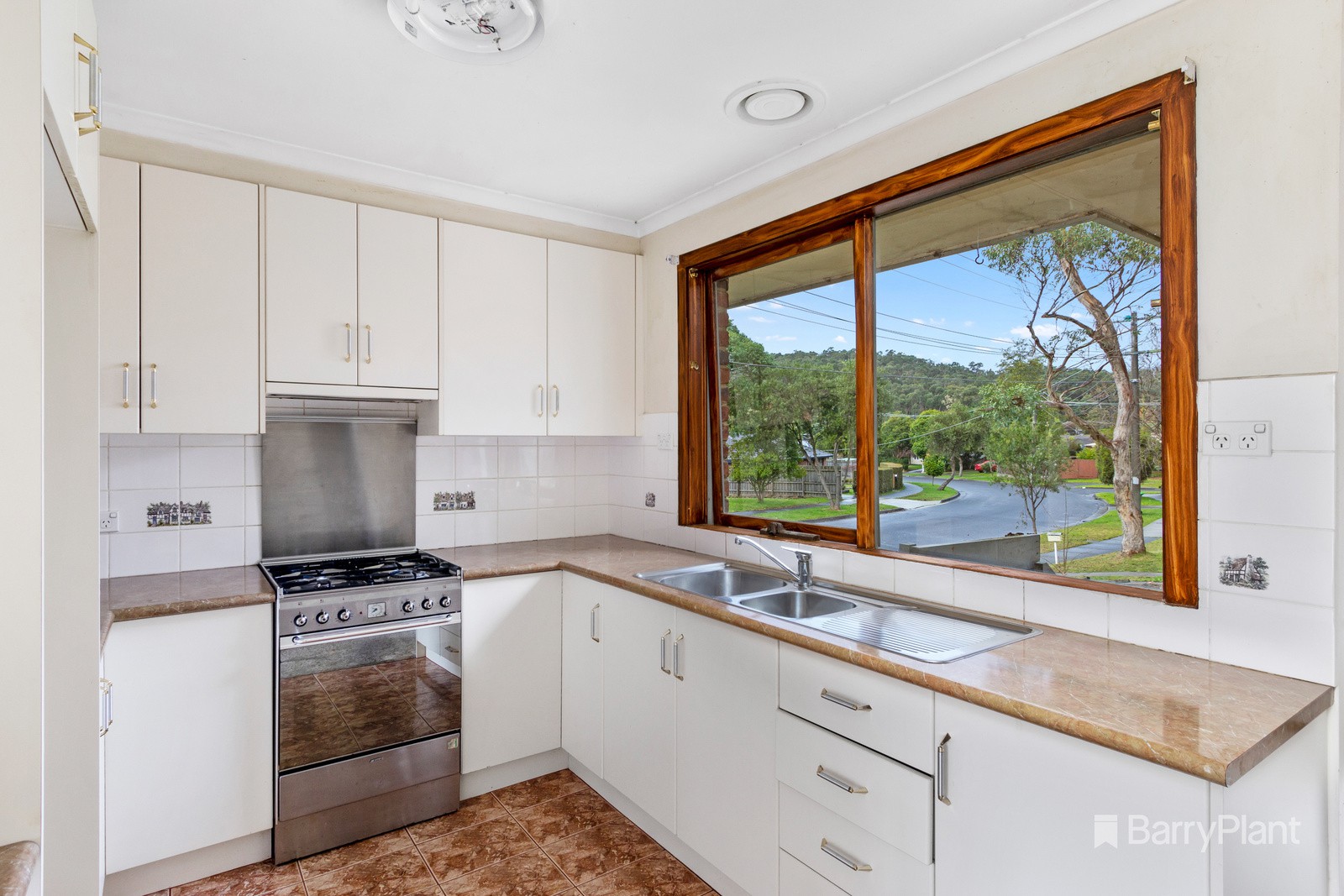 1 Windsor Close, Boronia, VIC 3155, Boronia - Thumbnail 3