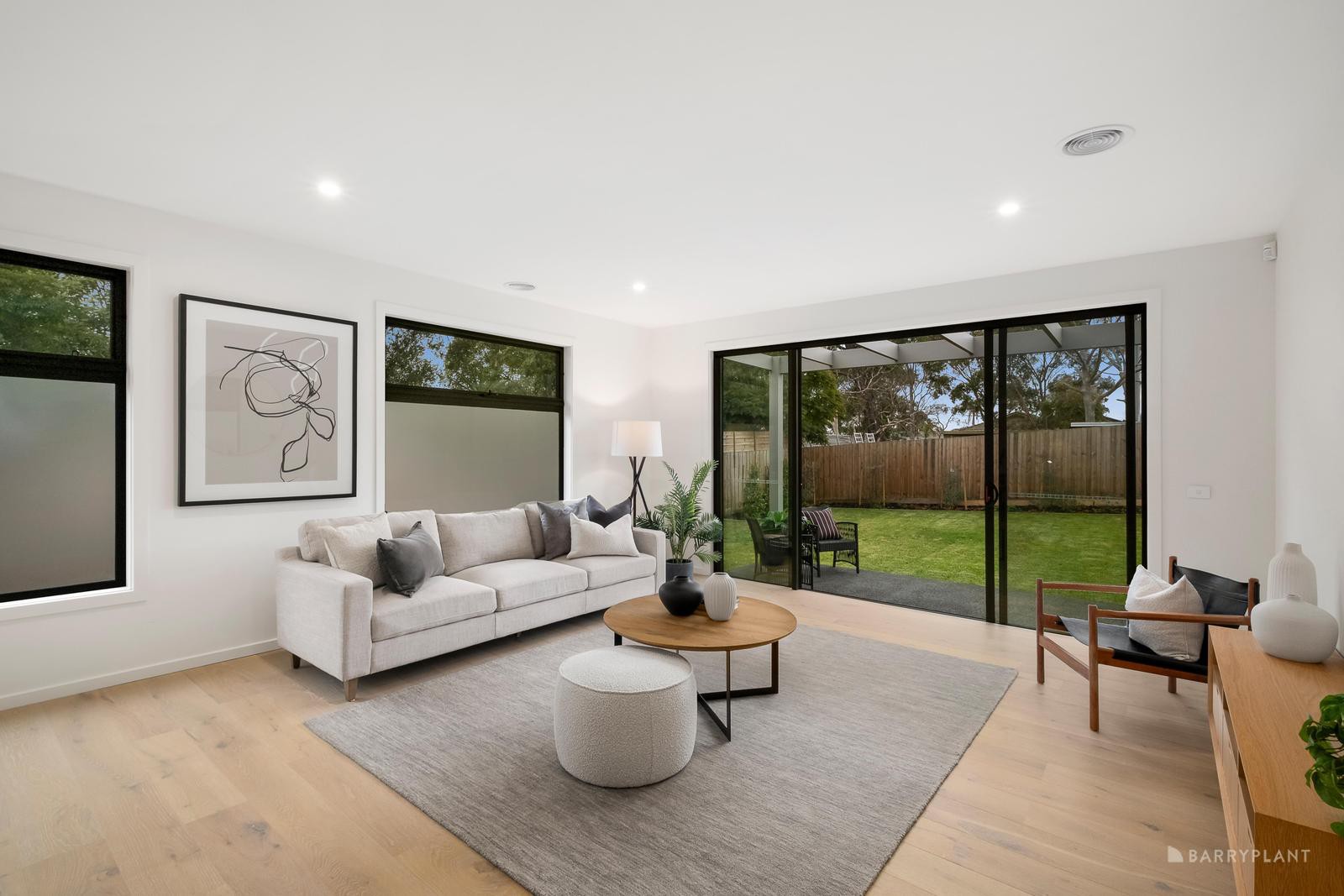 10 Serenity Court, Vermont South, VIC 3133 - Thumbnail 2 - 24/03/2025