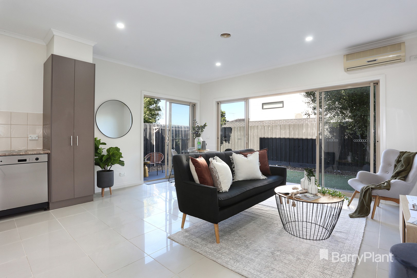 10/3-7 Nerissa GroveOak Park, VIC 3046, Oak Park - Thumbnail 2