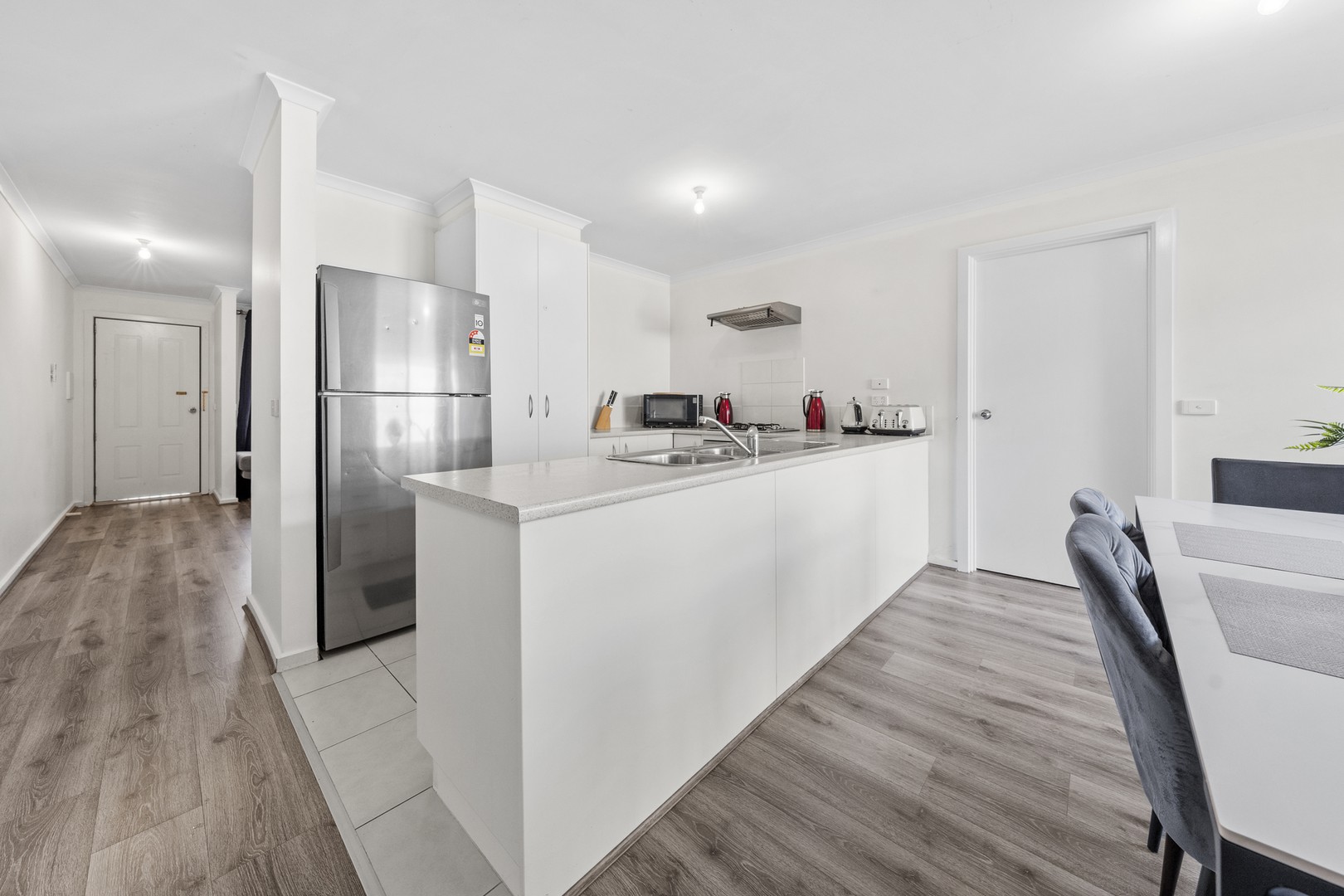 10/4 Austin Place, Melton South, VIC 3338 - Thumbnail 2 - 27/10/2025