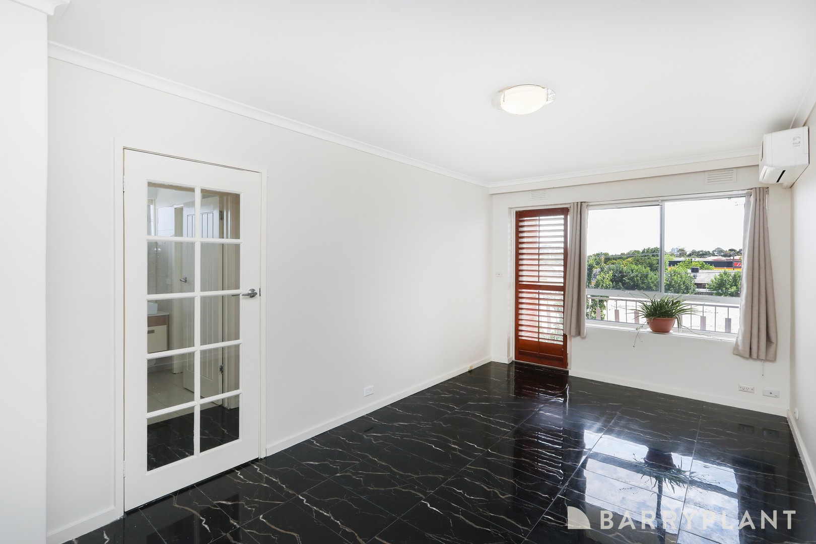 10/437 Ballarat Road, Sunshine, VIC 3020 - Thumbnail 2 - 19/01/2026