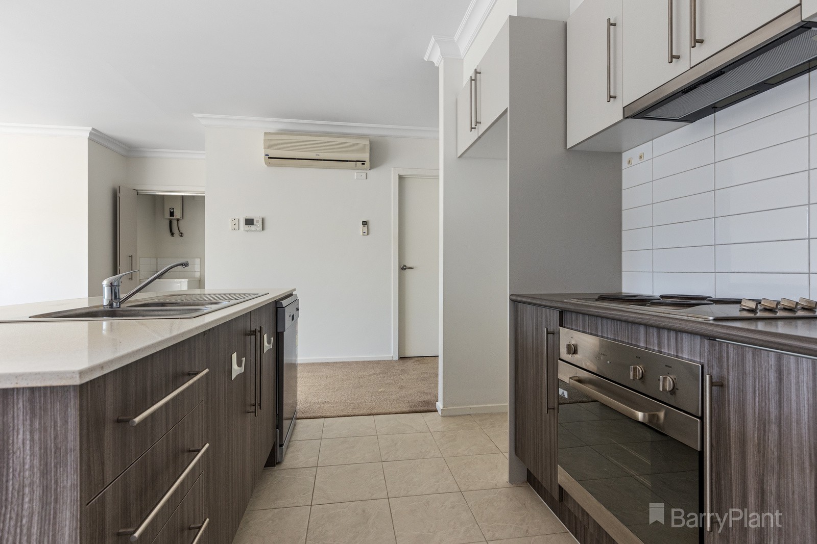 10/5 Churchill Street, Ringwood, VIC 3134 - Thumbnail 2 - 08/06/2022