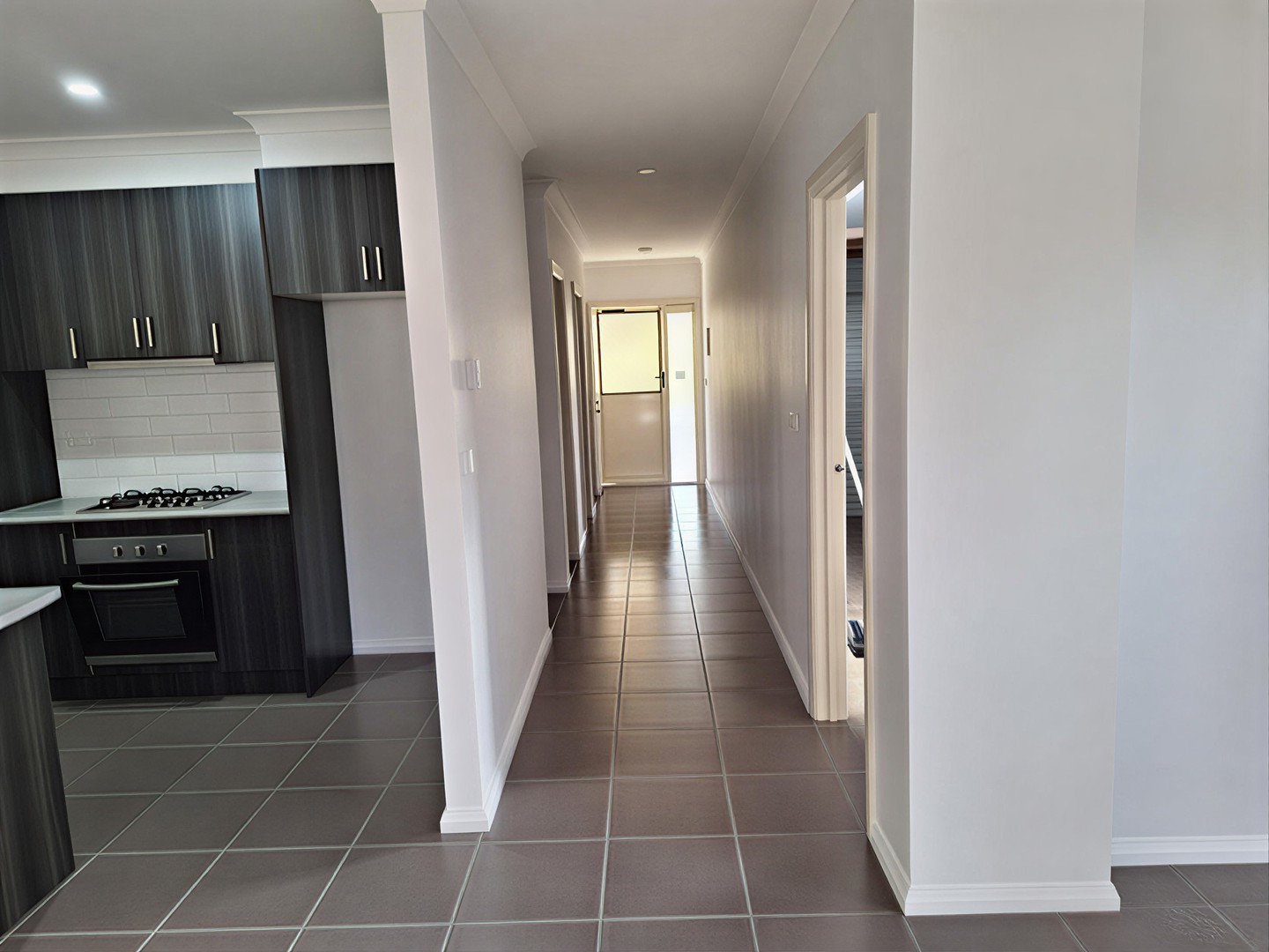 10/6 Elsternwick Way, Craigieburn, VIC 3064 - Thumbnail 2 - 06/01/2026