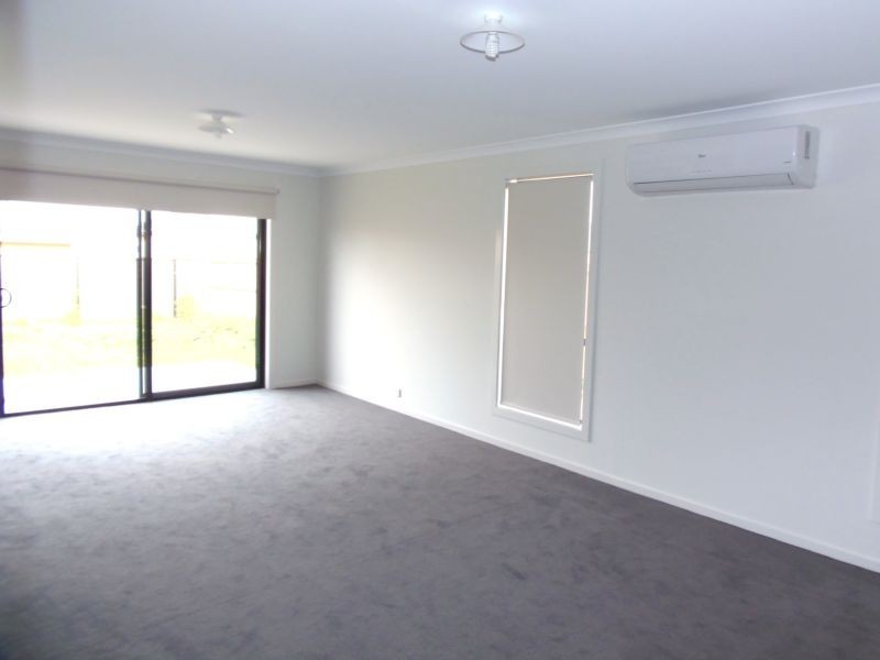 10/6 Highwood Drive, Hillside, VIC 3037 - Thumbnail 2 - 13/12/2021