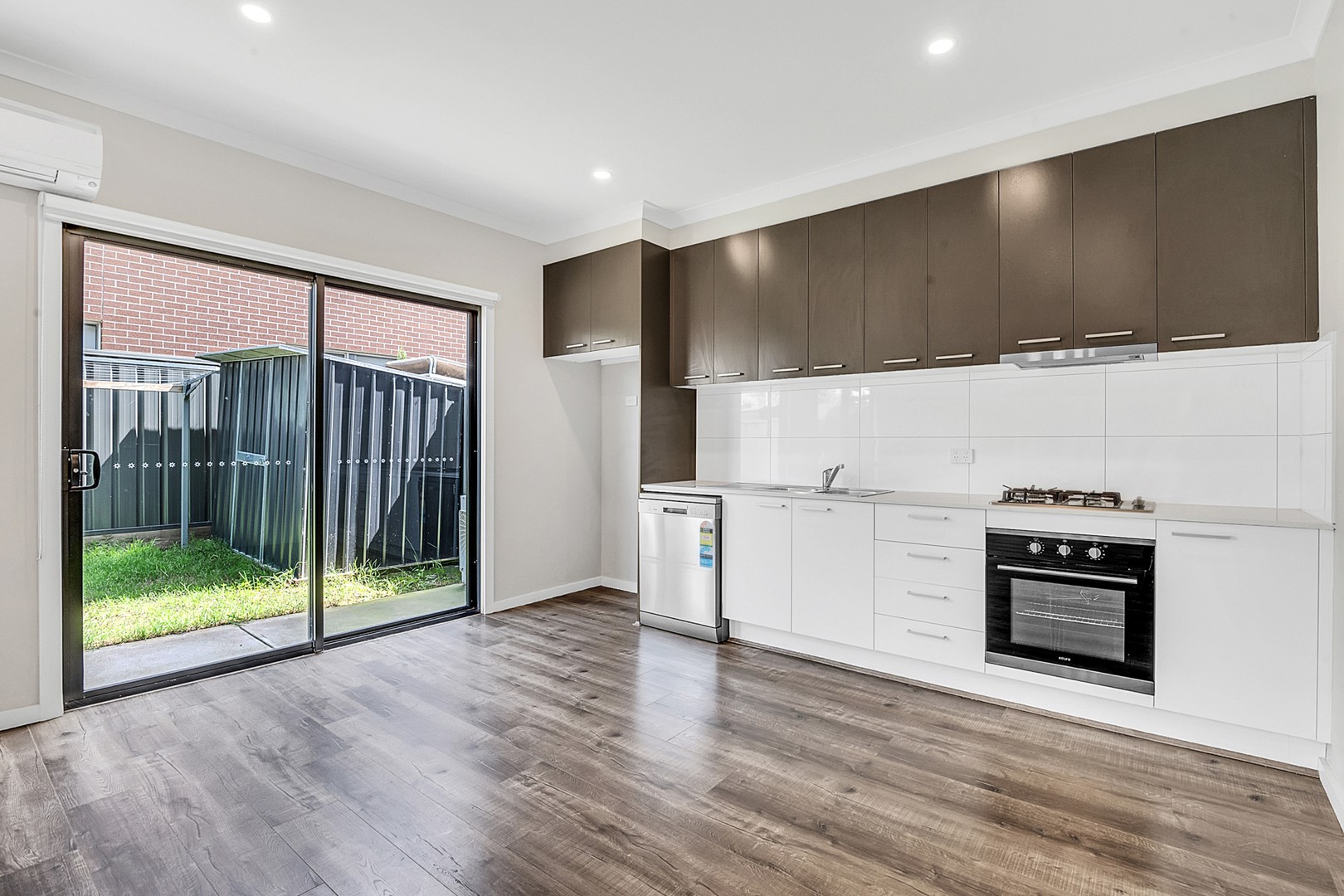 10/8-10 Fortitude Drive, Craigieburn, VIC 3064, Craigieburn - Thumbnail 4