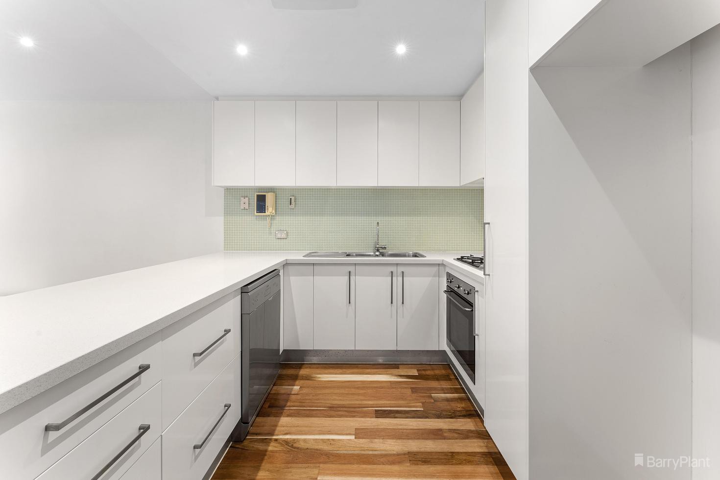 10/885-889 Doncaster Road, Doncaster East, VIC 3109, Doncaster East - Thumbnail 3