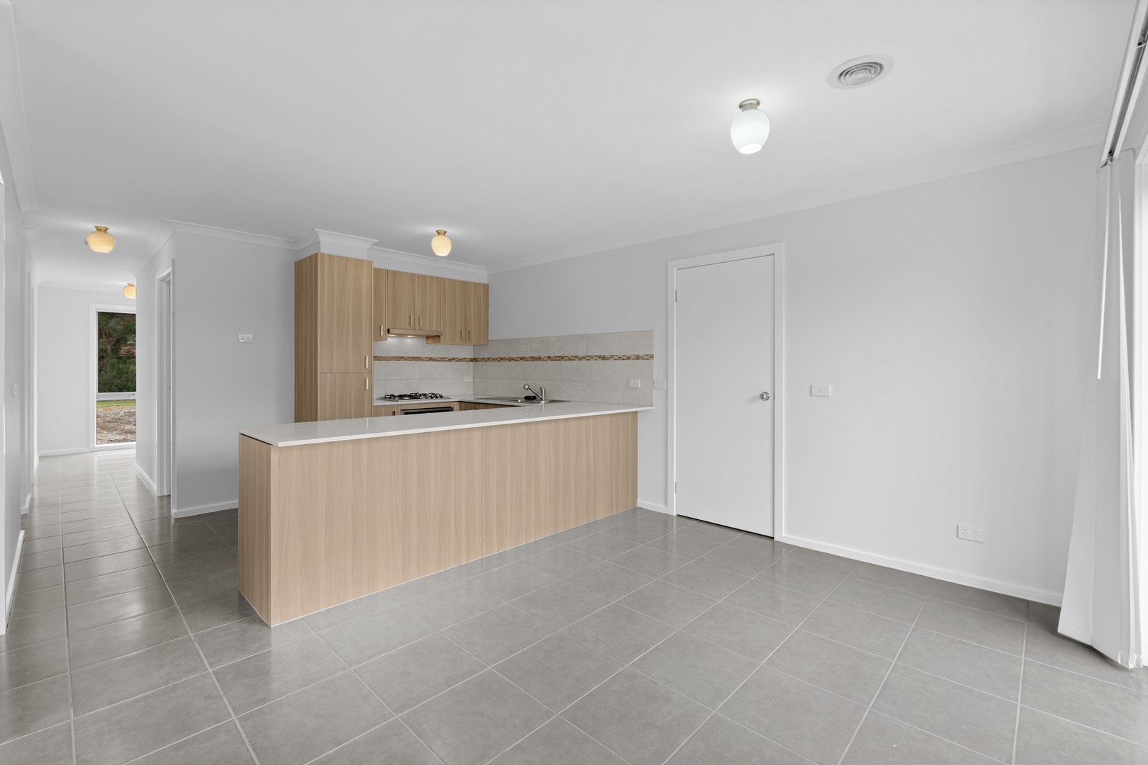 10/9 Shakespeare Court, Drouin, VIC 3818, Drouin - Thumbnail 2