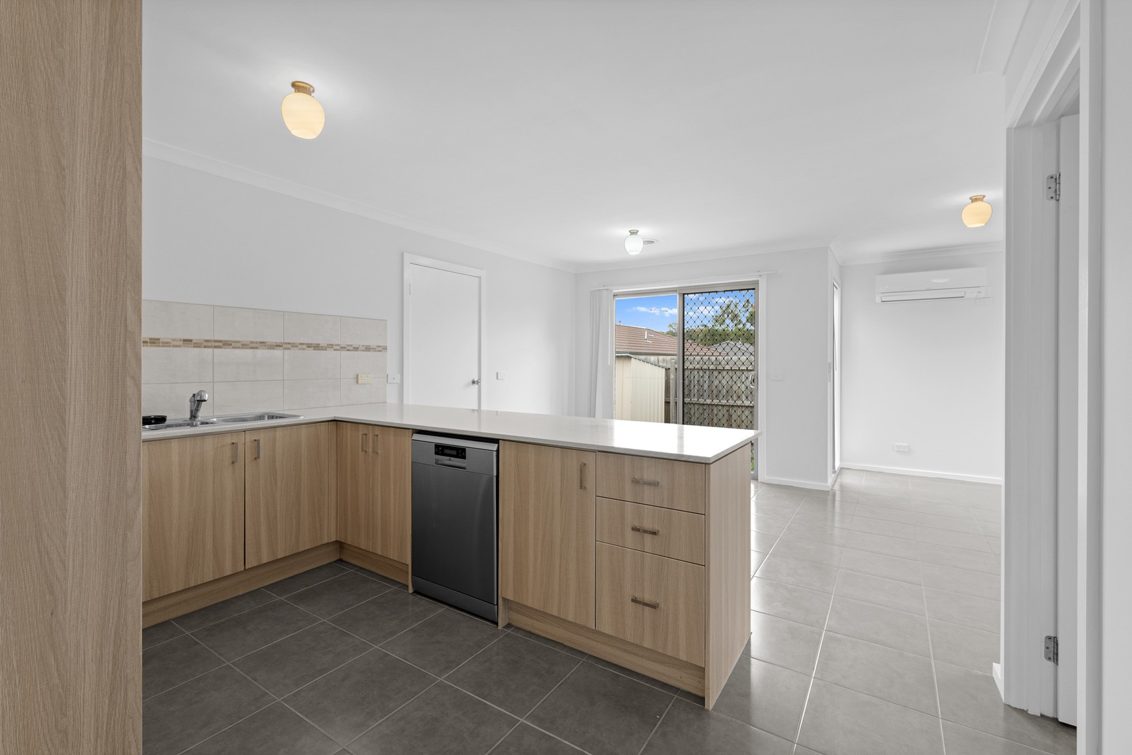 10/9 Shakespeare Court, Drouin, VIC 3818, Drouin - Thumbnail 4