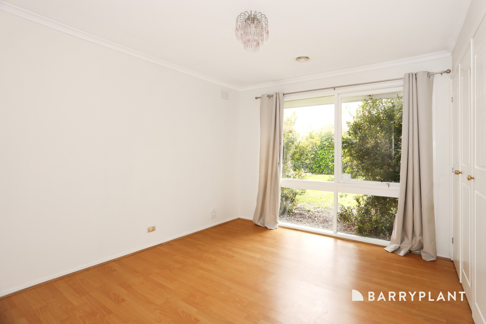 10 Aberdeen Court, Narre Warren, VIC 3805 - Thumbnail 2 - 26/08/2026