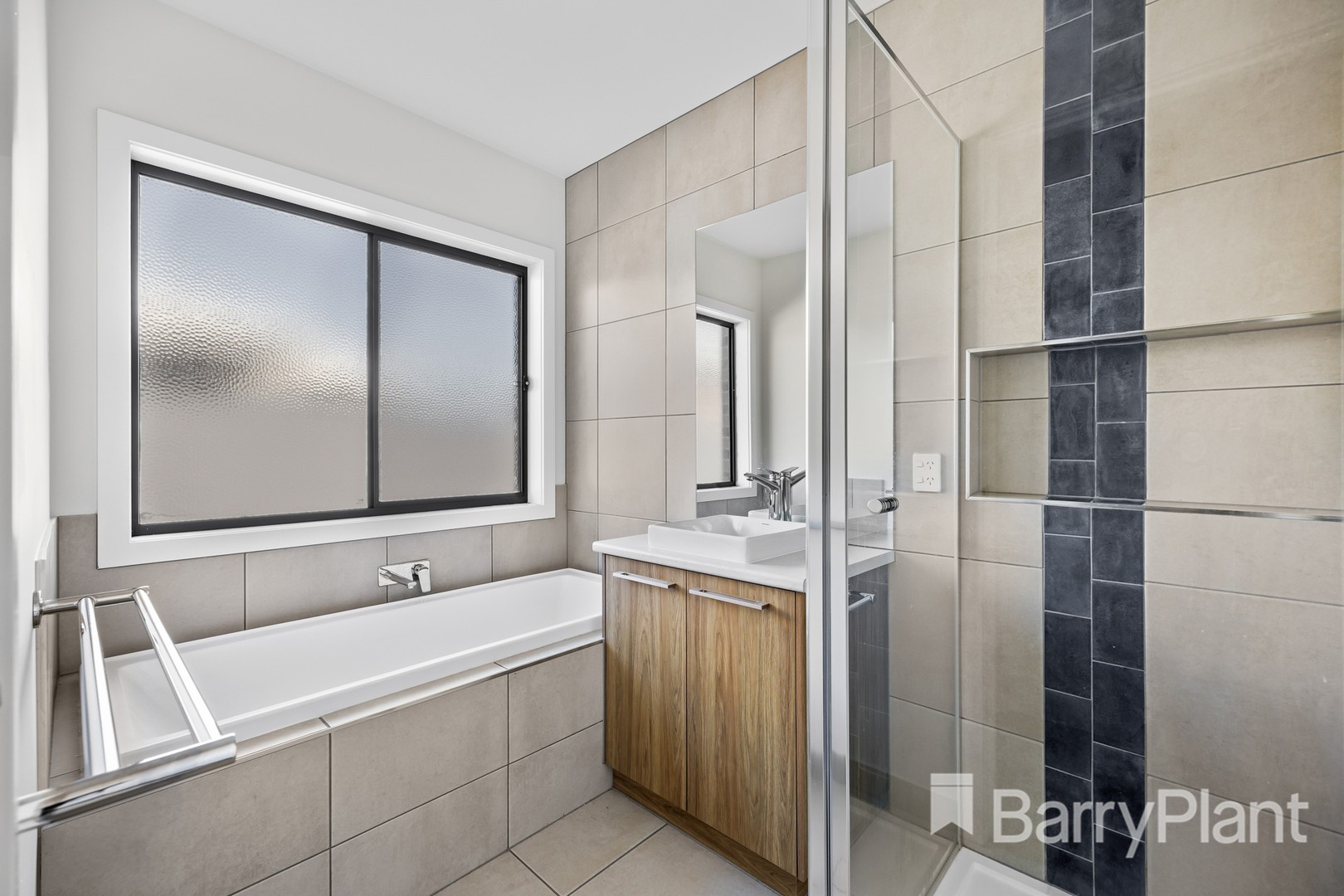 10 Adrianus Street, Alfredton, VIC 3350, Alfredton - Thumbnail 7