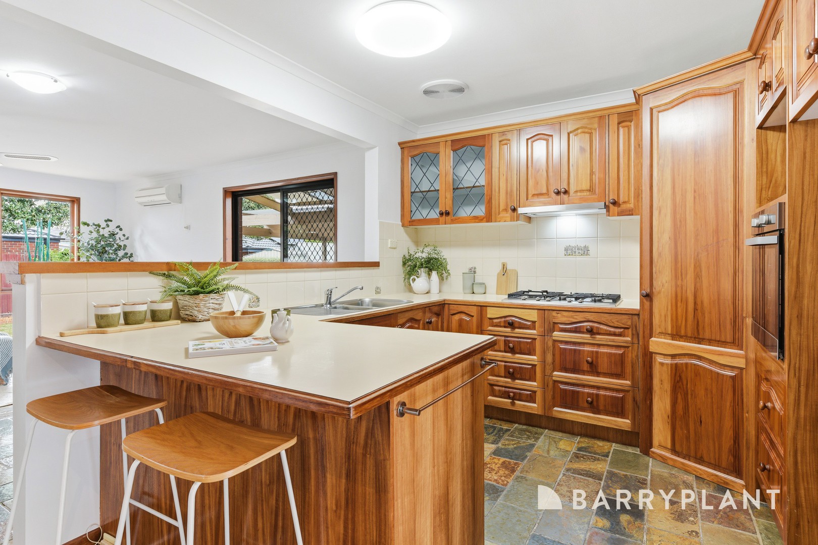 10 Aisbett Avenue, Wantirna South, VIC 3152, Wantirna South - Thumbnail 4