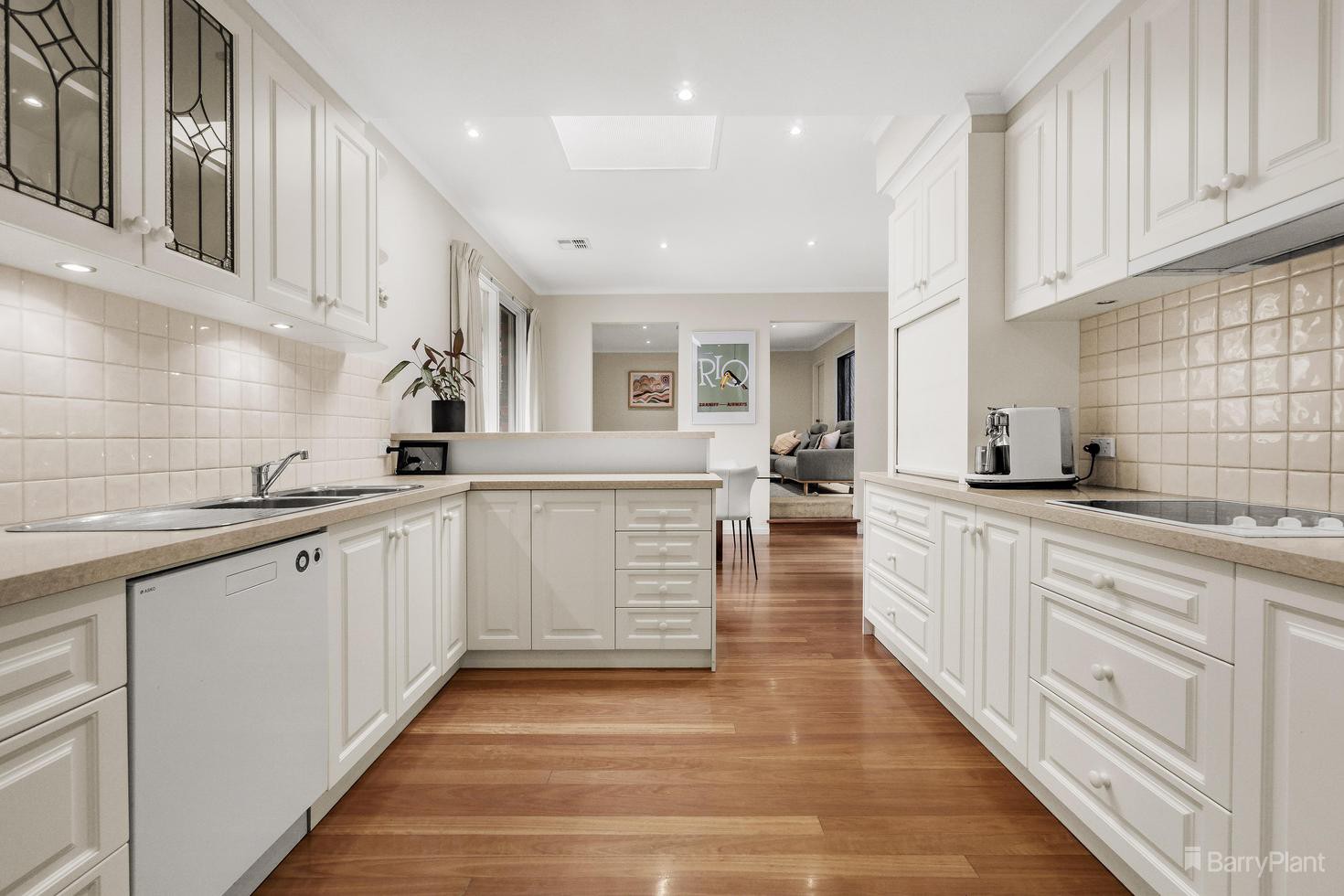 10 Alan Place, Warrandyte, VIC 3113, Warrandyte - Thumbnail 3