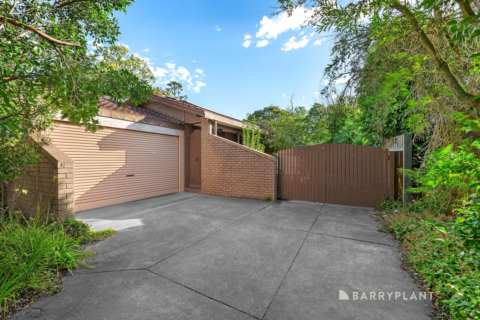 10 Alderford Drive, Wantirna, VIC 3152, Wantirna - Thumbnail 2