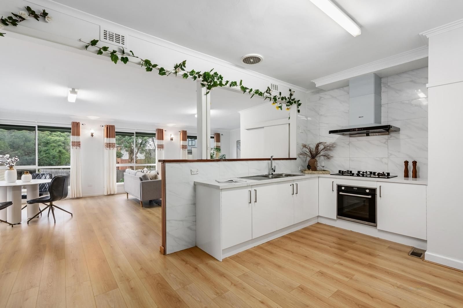 10 Alexander Street, Mitcham, VIC 3132, Mitcham - Thumbnail 5