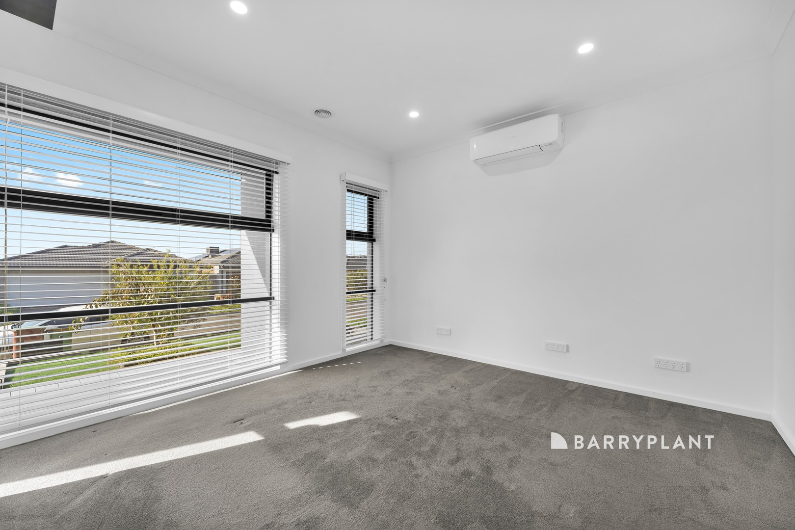 10 Alicante Street, Clyde, VIC 3978 - Thumbnail 2 - 14/05/2026