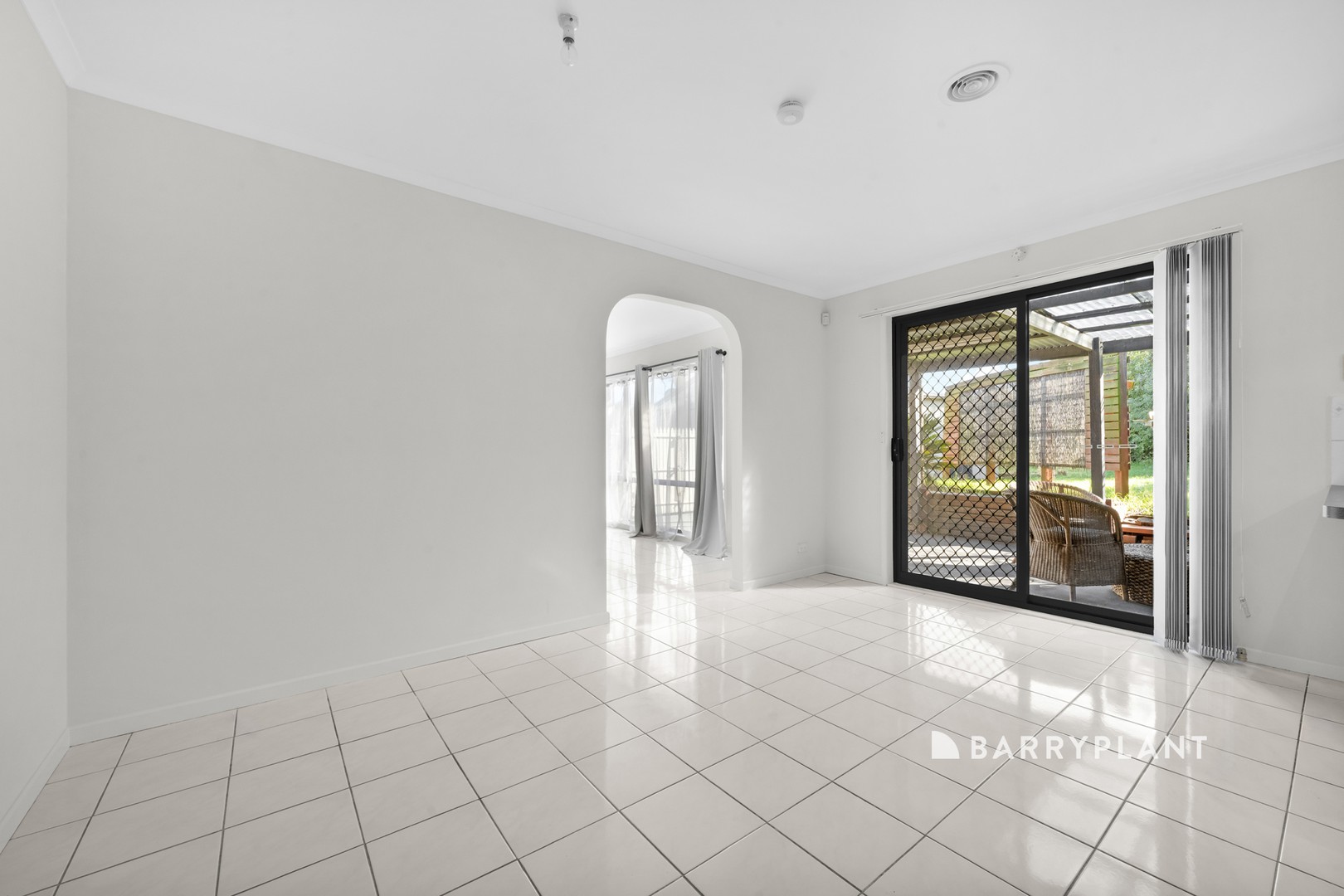 10 Amber Crescent, Narre Warren, VIC 3805, Narre Warren - Thumbnail 5