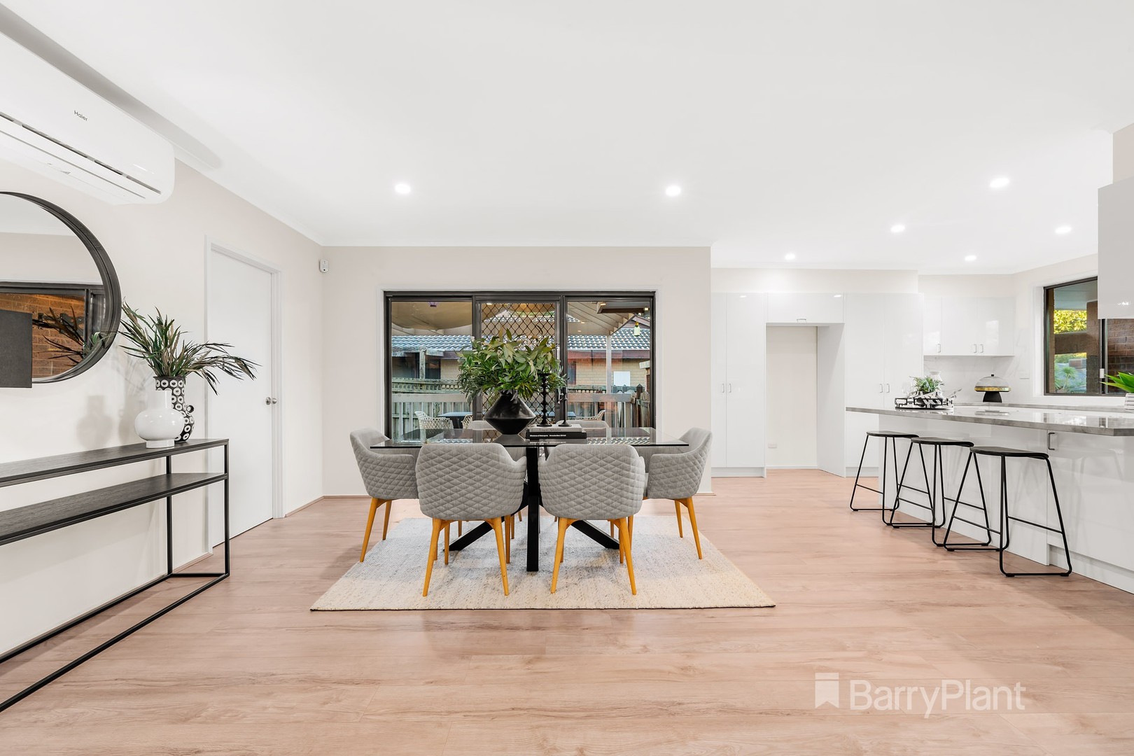 10 Amesbury Avenue, Wantirna, VIC 3152, Wantirna - Thumbnail 4