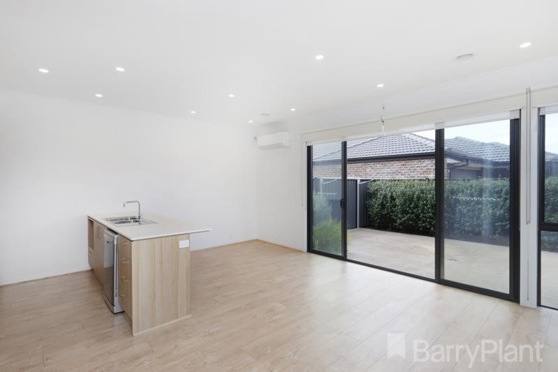 10 Ardour Grove, Craigieburn, VIC 3064, Craigieburn - Thumbnail 3