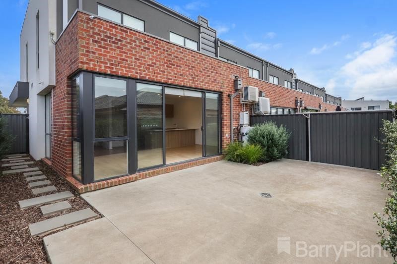 10 Ardour Grove, Craigieburn, VIC 3064, Craigieburn - Thumbnail 7