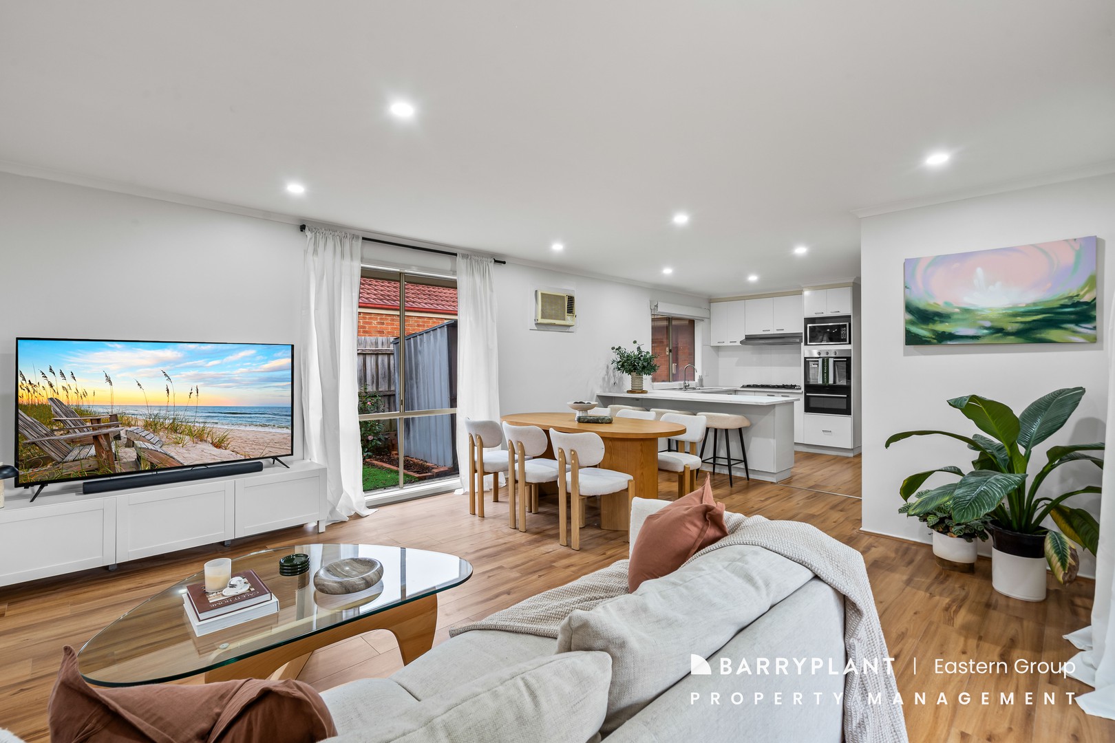 10 Armadale Drive, Narre Warren, VIC 3805 - Thumbnail 2 - 06/08/2026