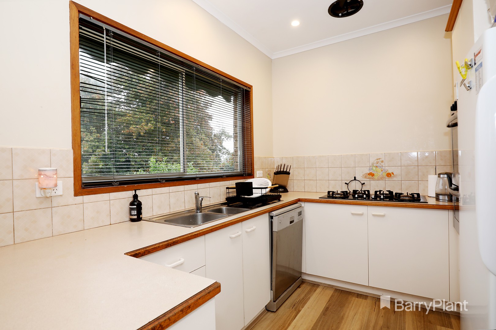 10 Armstrong Avenue, Drouin, VIC 3818, Drouin - Thumbnail 4