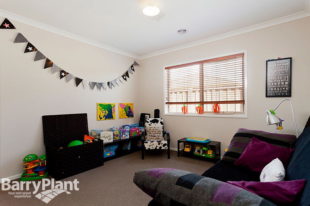 10 Aruba Avenue, Point Cook, VIC 3030, Point Cook - Thumbnail 8