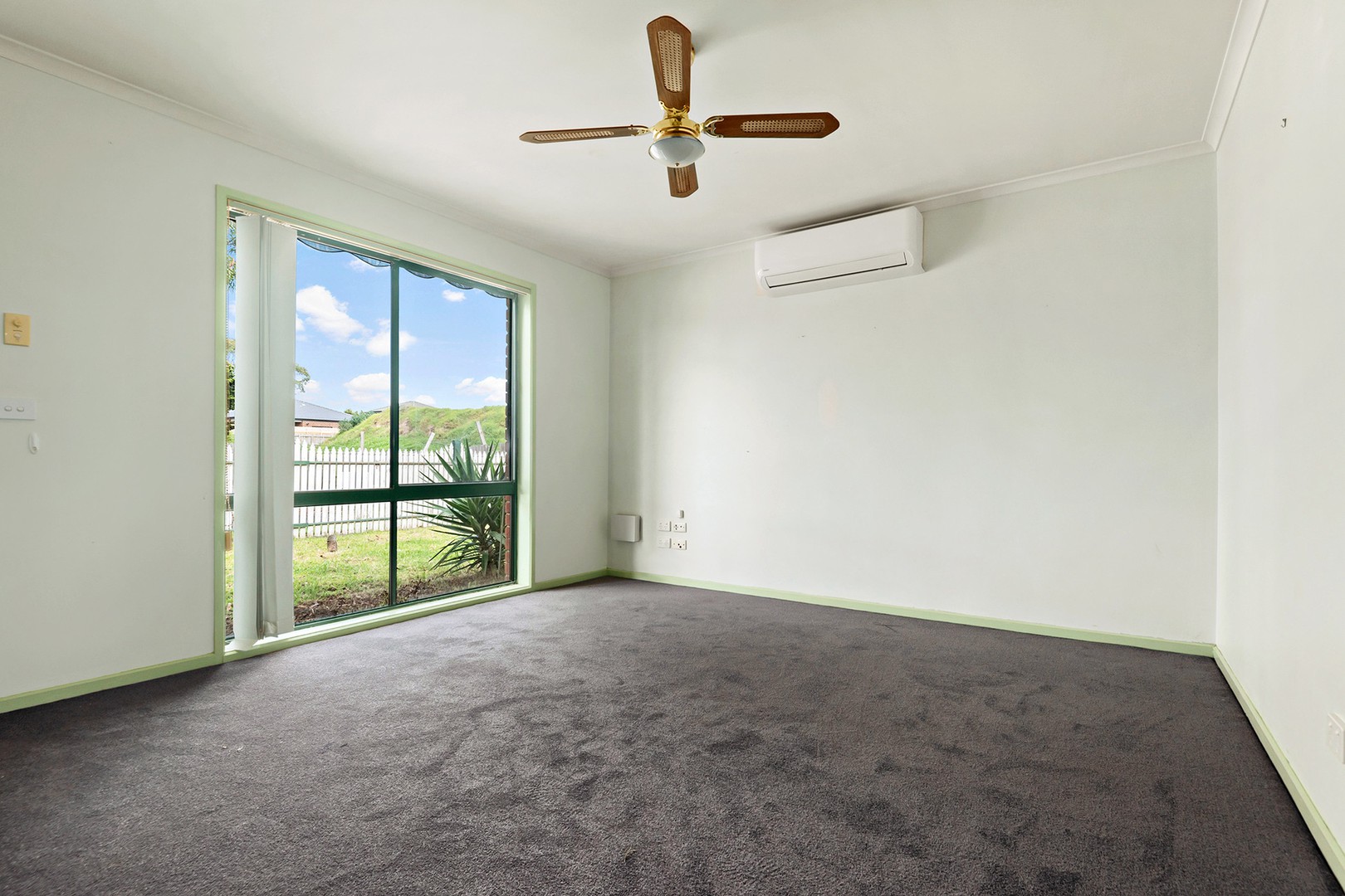10 Ashlene Grove, Carrum Downs, VIC 3201, Carrum Downs - Thumbnail 2
