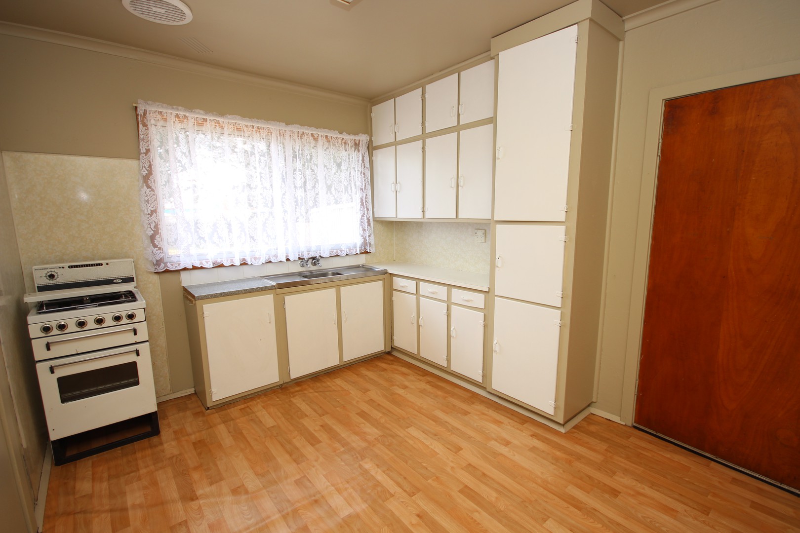 10 Bacchus Marsh Road, Corio, VIC 3214 - Thumbnail 2 - 18/09/2026