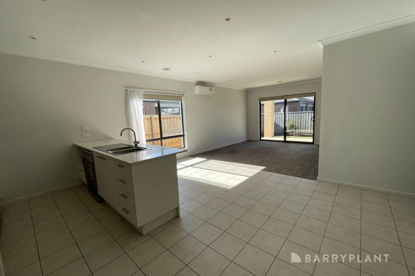 10 Baloo Walk, Werribee, VIC 3030, Werribee - Thumbnail 5
