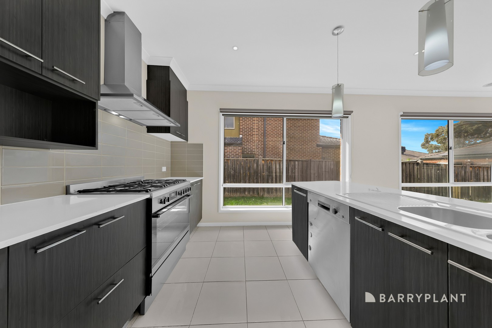 10 Basken Drive, South Morang, VIC 3752, South Morang - Thumbnail 3