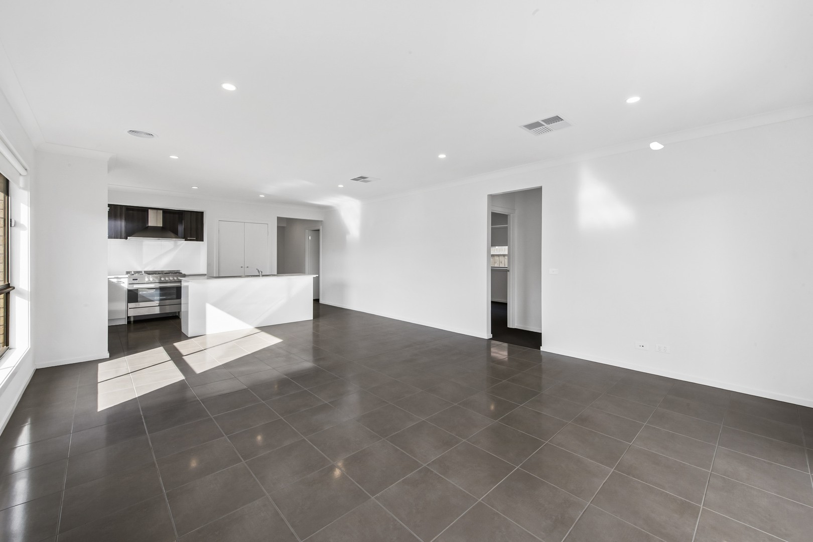 10 Beaumont Street, Aintree, VIC 3336, Aintree - Thumbnail 5
